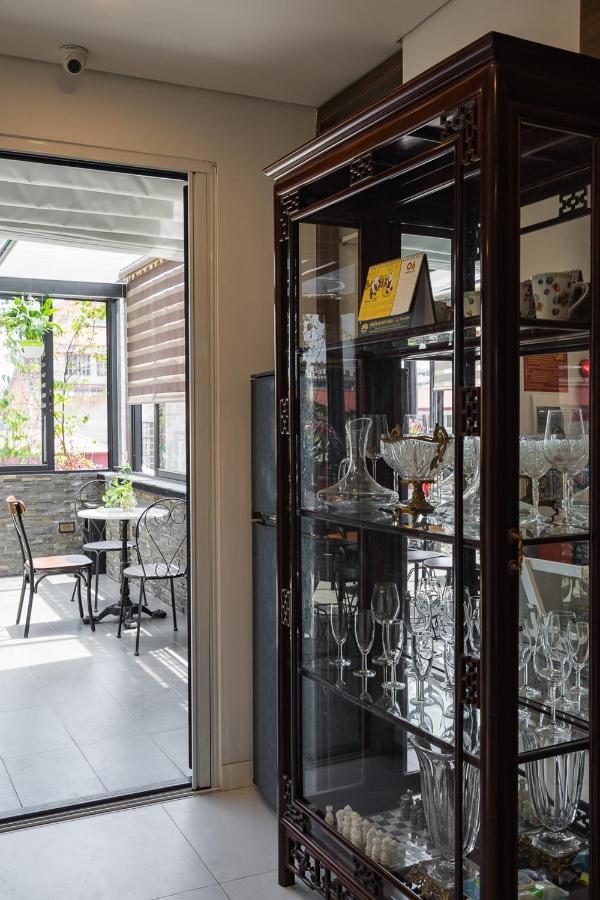 Narcissus Hotel & Apartment Hanoi Bagian luar foto