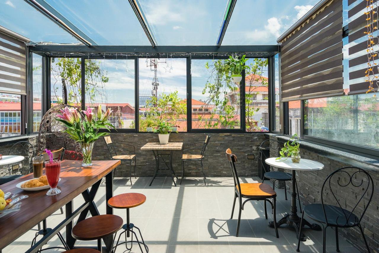 Narcissus Hotel & Apartment Hanoi Bagian luar foto