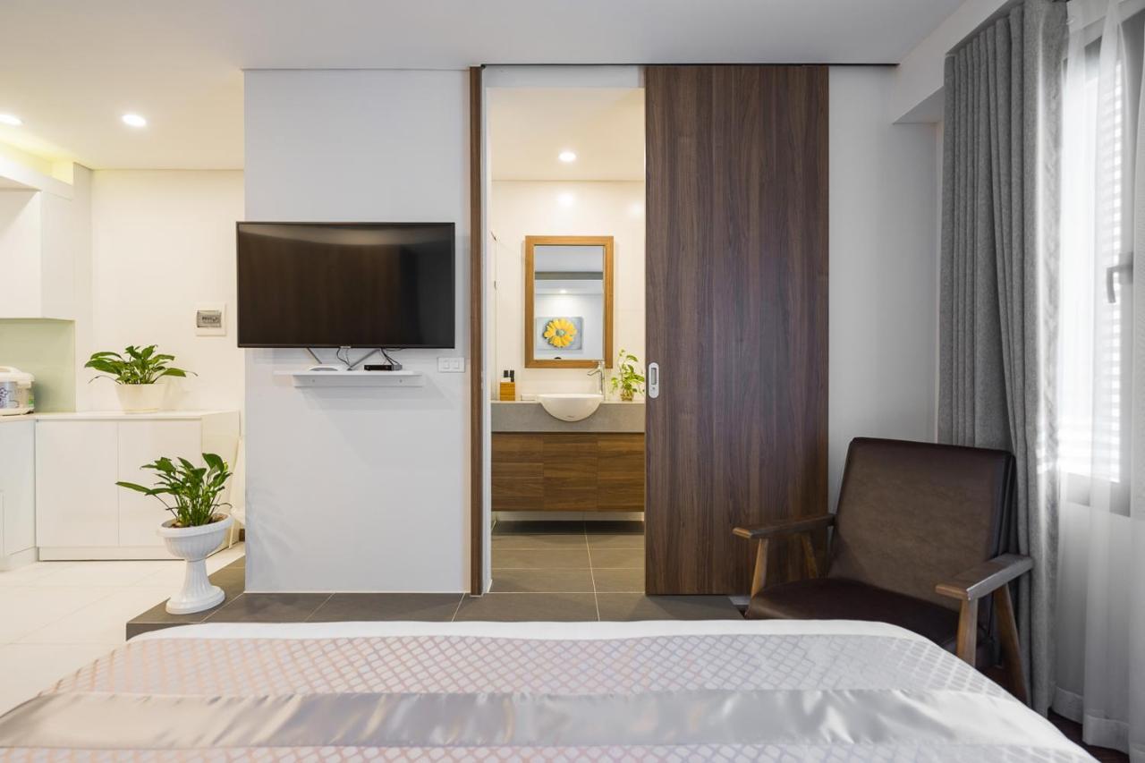 Narcissus Hotel & Apartment Hanoi Bagian luar foto
